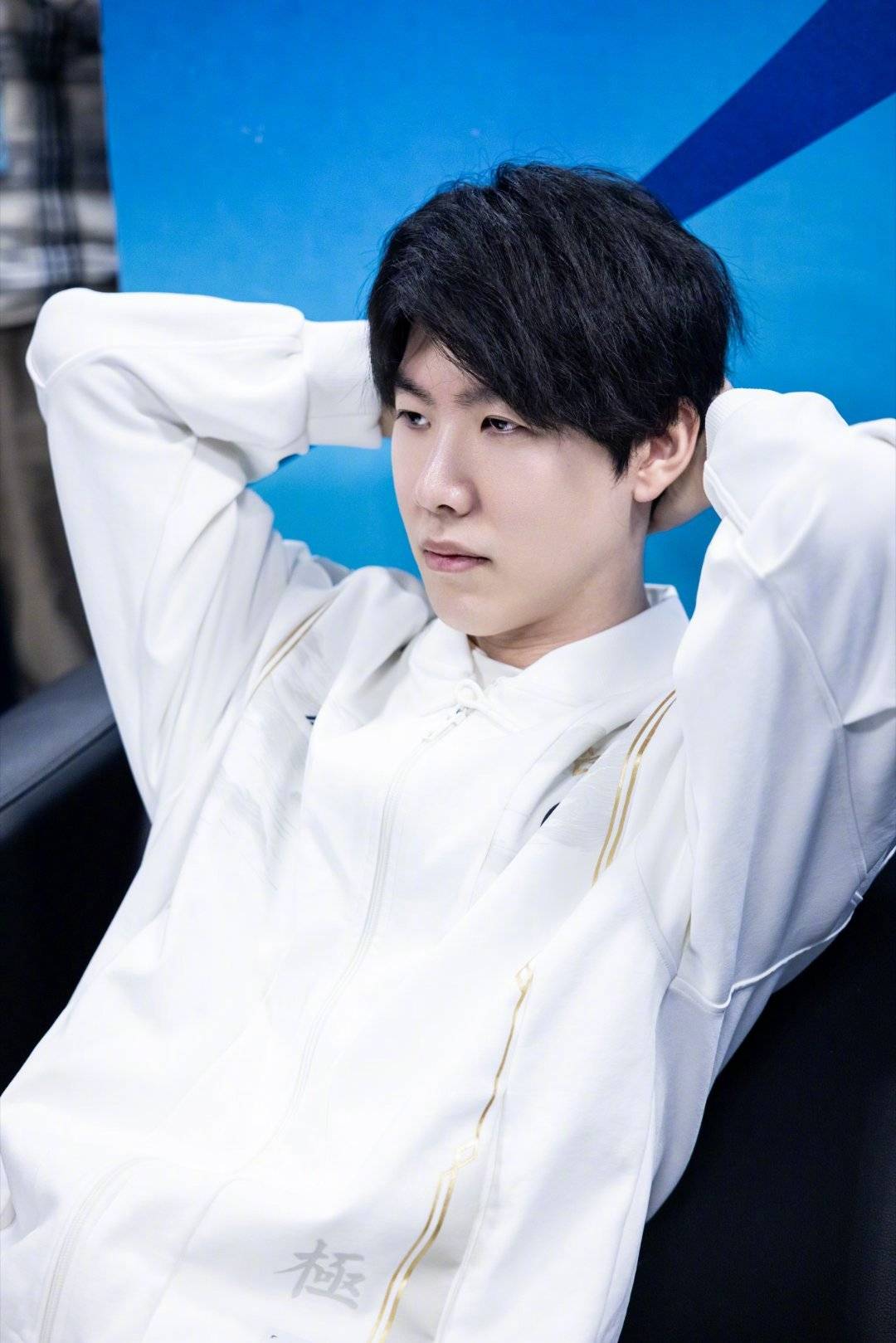 NG体育-包含Rookie爆冷击败MAD，突破纪录引爆全场！的词条